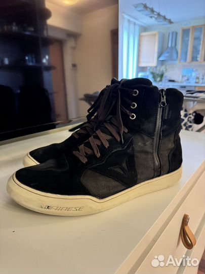 Мотокеды dainese metropolis