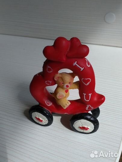 Сувениры с сердечками из полистоуна