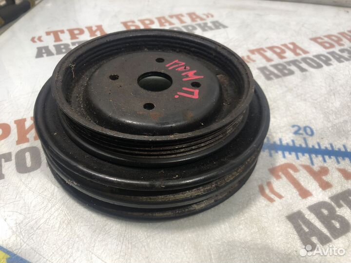 Мицубиси Паджеро Шкив помпы