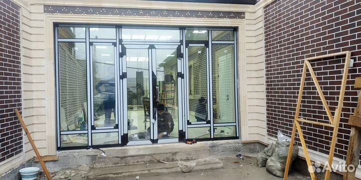 Пластиковые окна, витражи и безрамное остекление