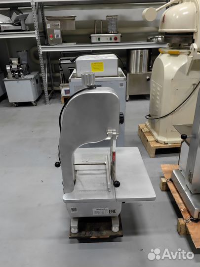 Пила для мяса ленточная JG-210