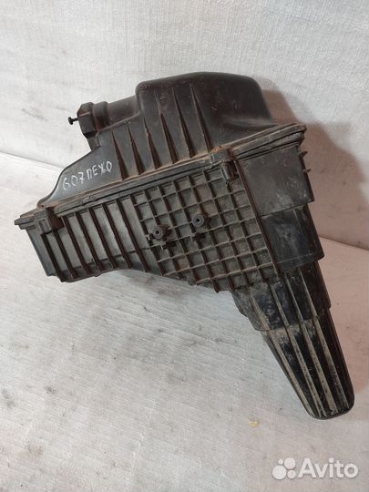 Корпус воздушного фильтра peugeot 607