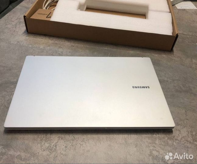 Ноутбук samsung galaxy book 750XDA-KD7IT