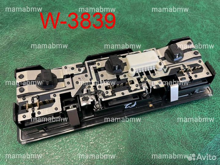 Плафон центральный салонный BMW E53 X5