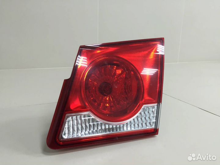 Фонарь задний внутренний правый Chevrolet Cruze J3