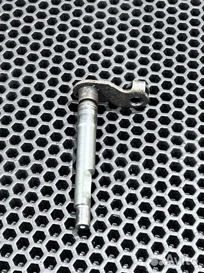 Вал выжима сцепления Yamaha YZ 250F 2003-2005