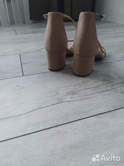 Босоножки женские 40 размер