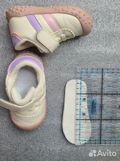 Кроссовки для девочки 18 размер