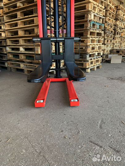 Штабелёр гидравлический