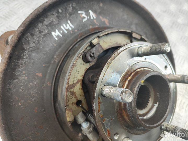 Кулак задний левый Kia Sorento XM 2.2 D4HB 197