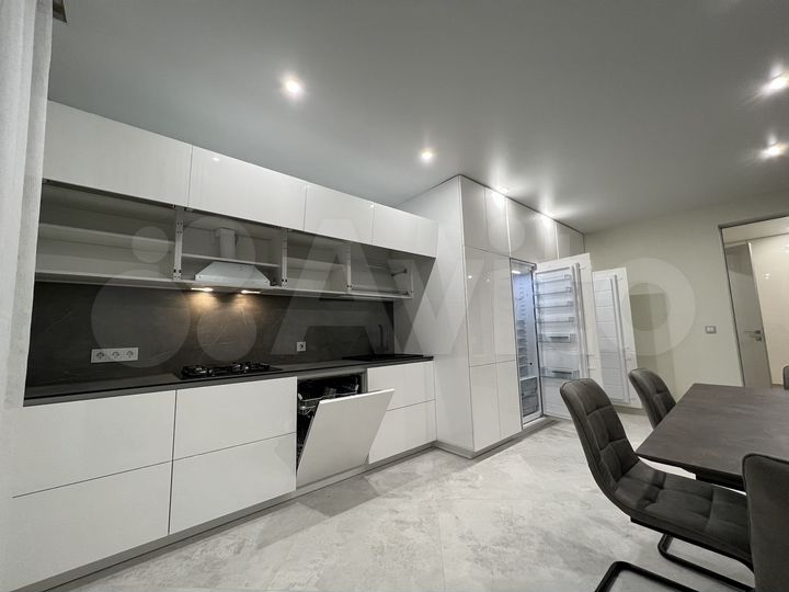 3-к. квартира, 127 м², 11/15 эт.