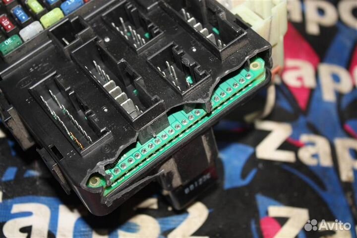 Блок предохранителей Киа Рио 2 де
