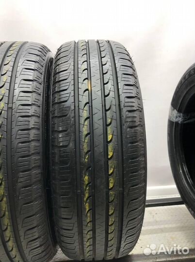 Goodyear EfficientGrip SUV 4x4 225/65 R17 98W