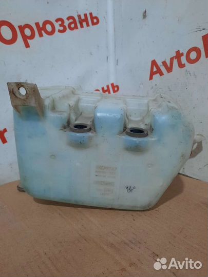 Бачок омывателя Suzuki Grand Vitara