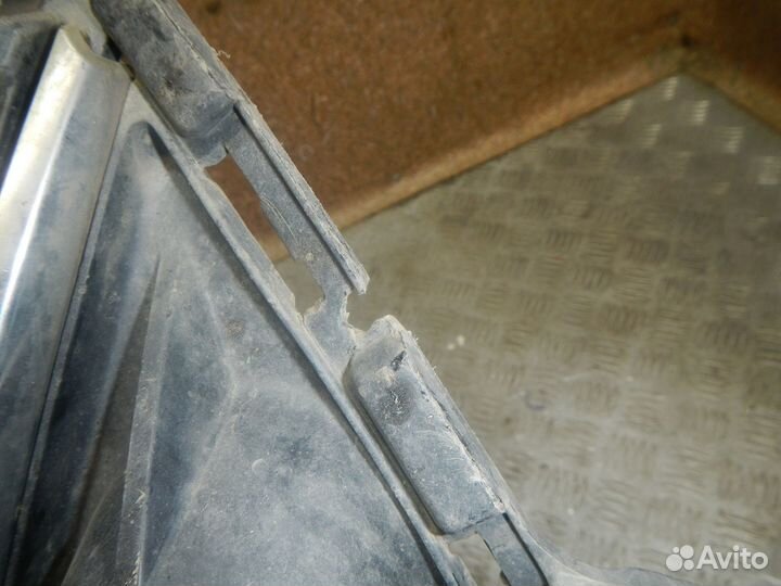 Решетка переднего бампера правая, KIA -RIO (17)