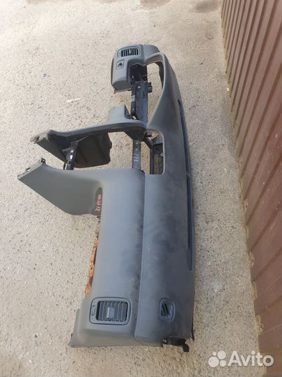 Торпедо Nissan Maxima (A32) IV (1995-2000)