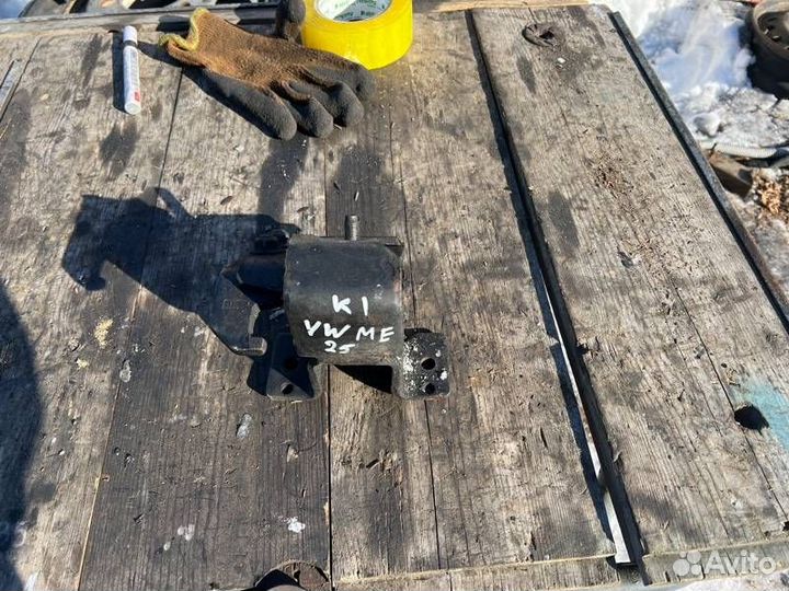 Подушка двс правая Nissan Caravan vwme25 ZD30ddti