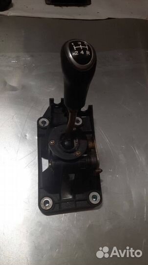 Кулиса МКПП Mitsubishi Carisma рест. 2001