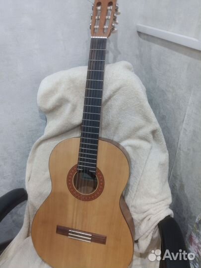 Классическая гитара yamaha c40