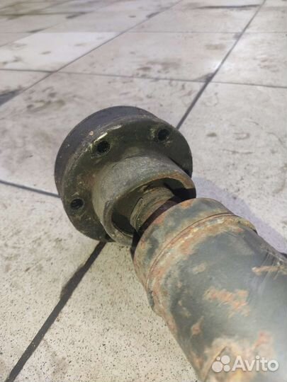 Карданный вал Audi A6 c5 4b0521106 F