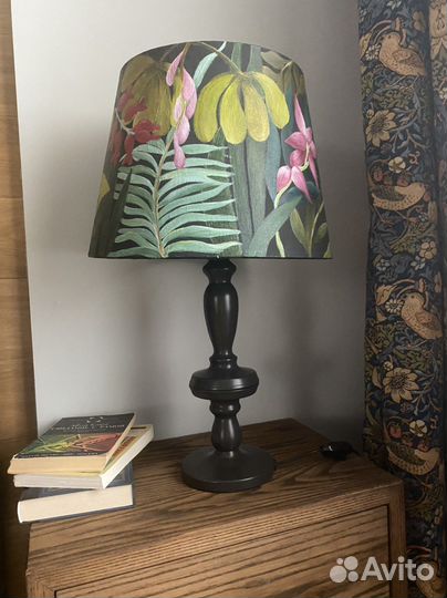 Лампа настольная