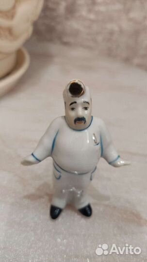 Статуэтка Доктор. Коростень