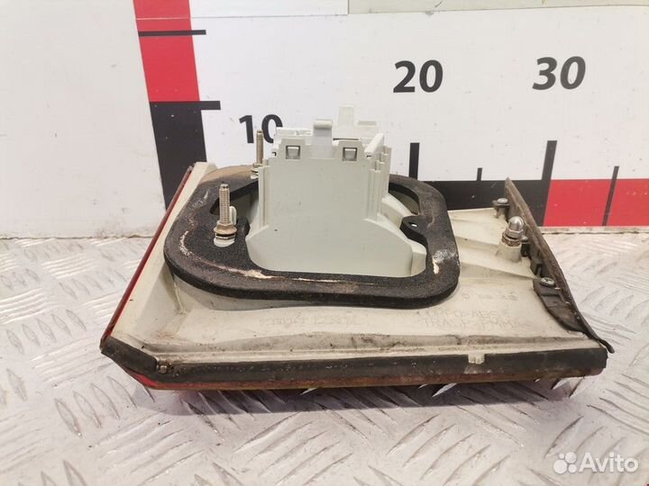 Фонарь крышки багажника левый Lancia Kappa 1998