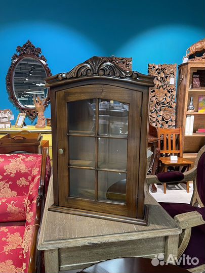 Шкафчик навесной