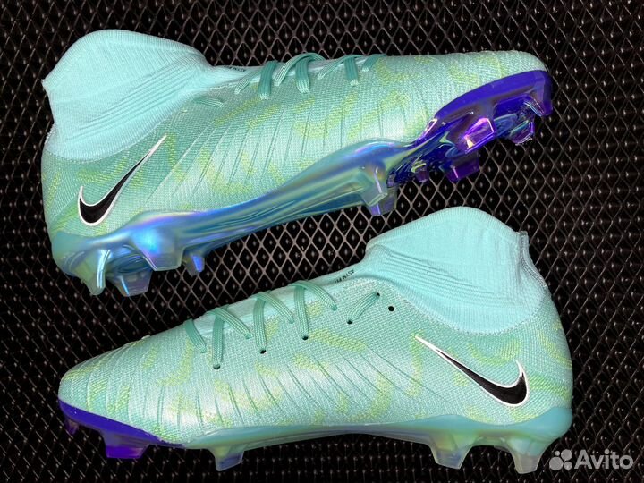 Футбольные бутсы Nike Phantom Luna Elite FG