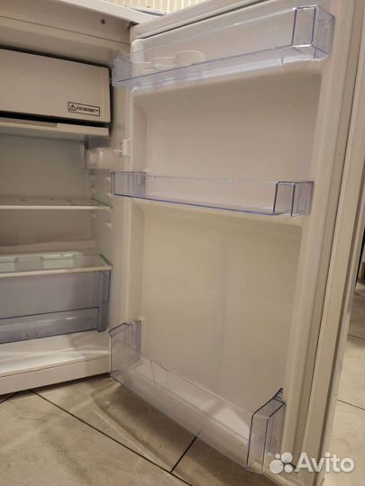 Минихолодильник с морозильной бу