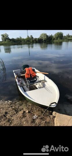 Лодка с мотором