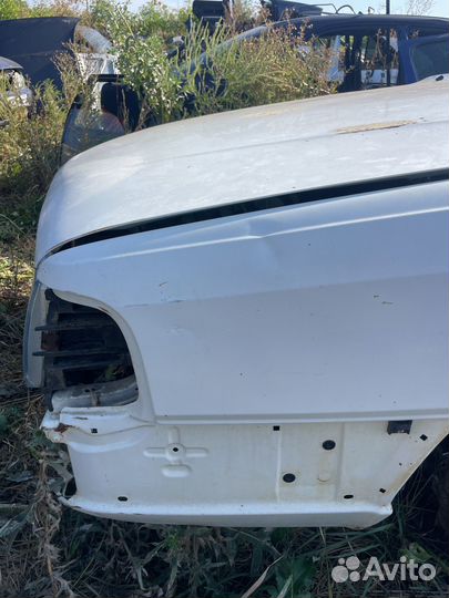 Крыло левое правое Audi 100 C3 Переднее