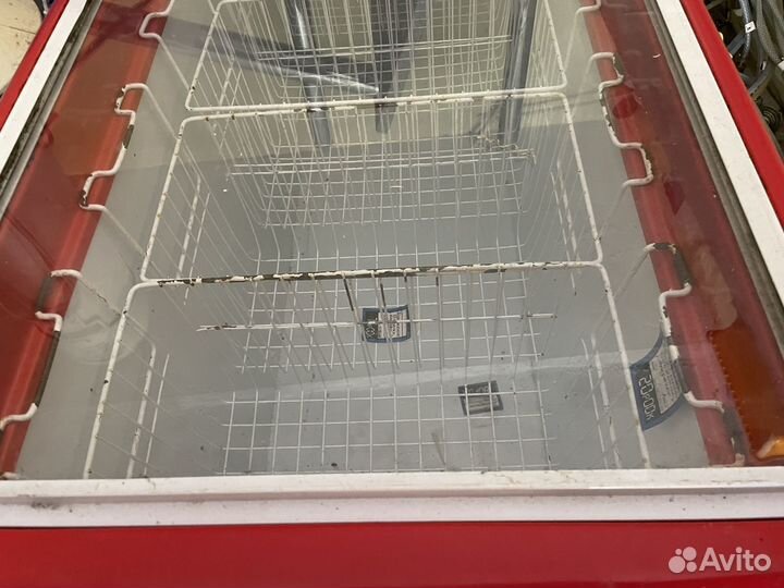 Продаю морозильник ветрина