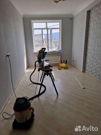 Установка плинтусов