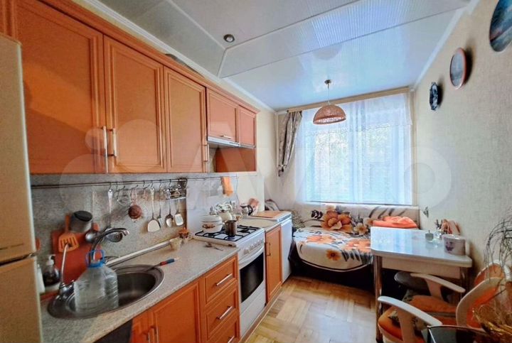 2-к. квартира, 50 м², 1/4 эт.