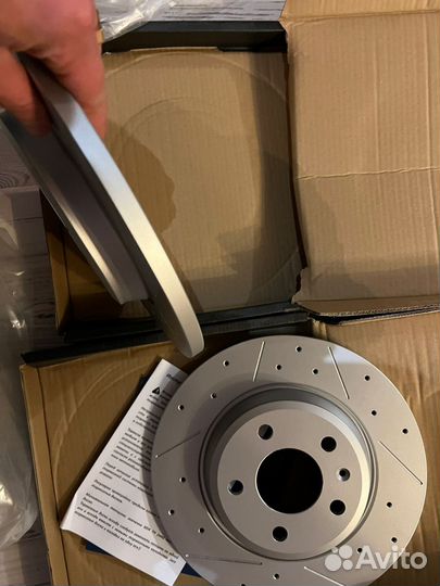 Тормозные диски зад audi a4b8 перфорация с слотами