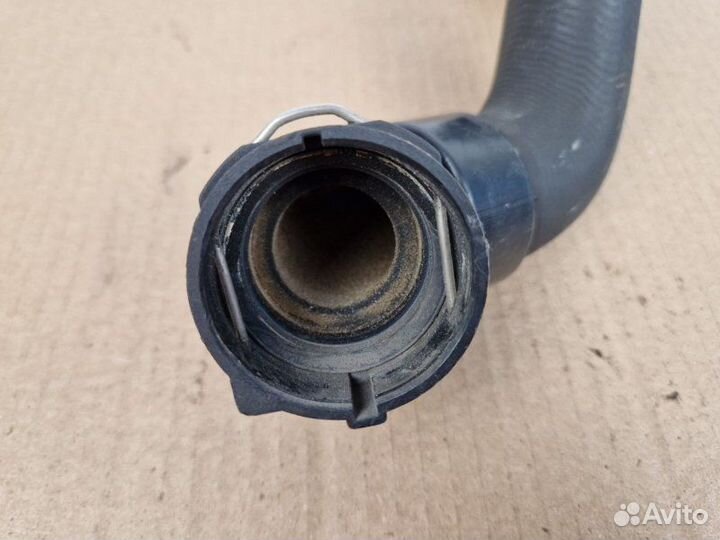 Патрубок охлаждения Opel Astra J A16XER 2010