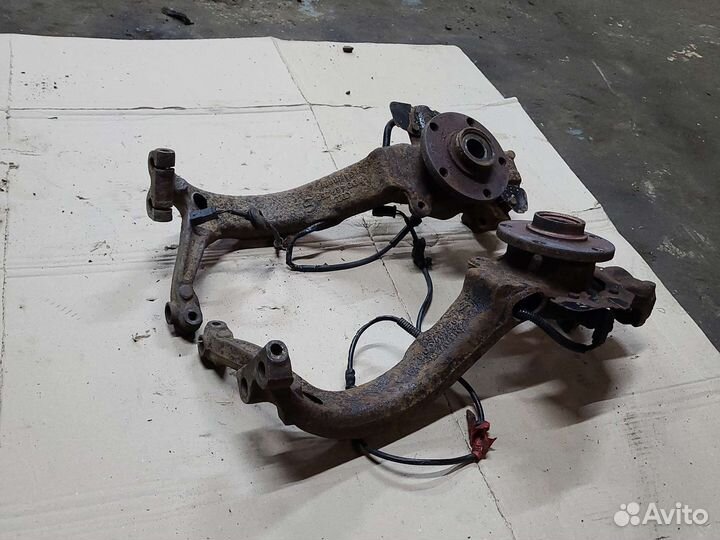 Поворотный кулак Audi A4 Audi A6 Volkswagen B5