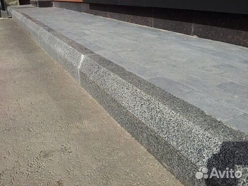 Гранитные бордюры