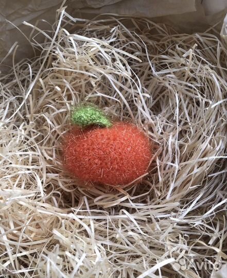 Мандарин из пряжи. Связанный мандарин