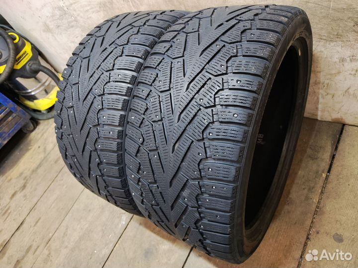 Pirelli Ice Zero 295/35 R21