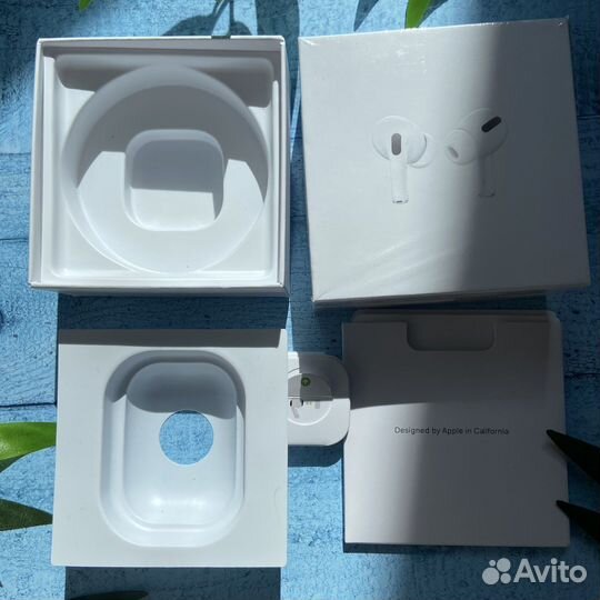 Беспроводные наушники pro на запчасти