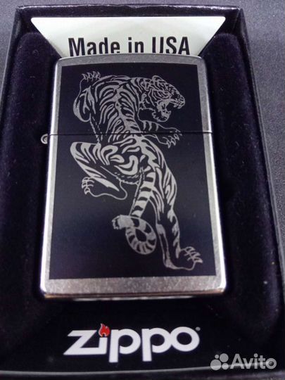 Зажигалка бензиновая zippo 207 Tigre