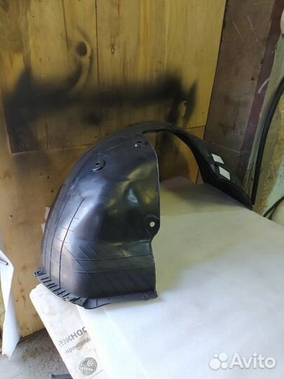 Подкрылок передний Hyundai Tucson 3