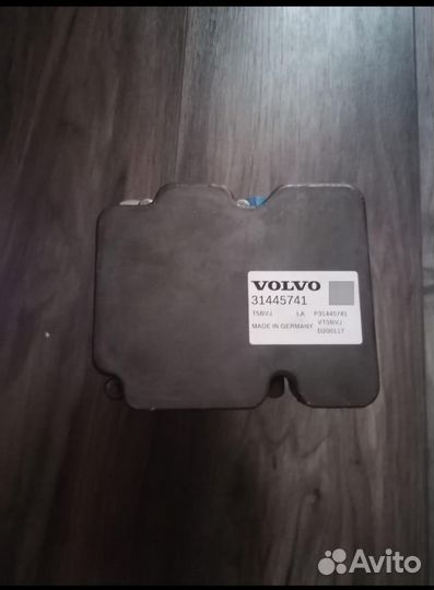 Блок ABS volvo XC 40 31445741