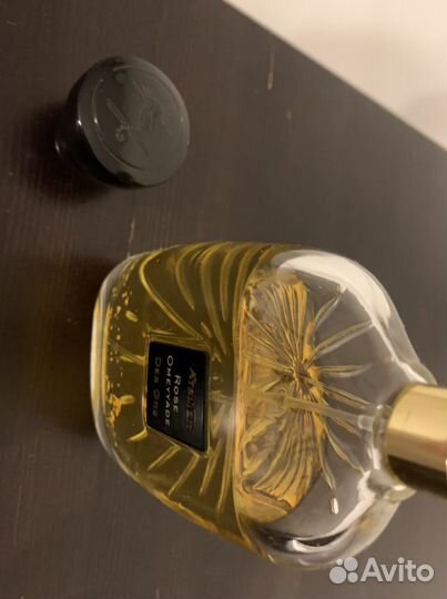 Rose Omeyyade, Atelier Des Ors