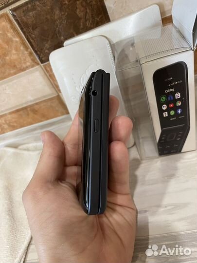 Nokia 2720 Flip