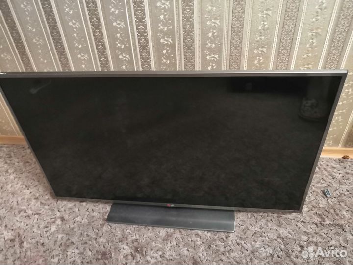 Телевизор LG 108см