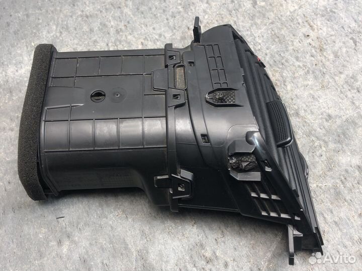 Дефлектор правый Genesis 2