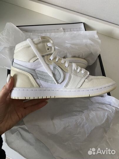 Кроссовки Nike air jordan женские 37,5 р